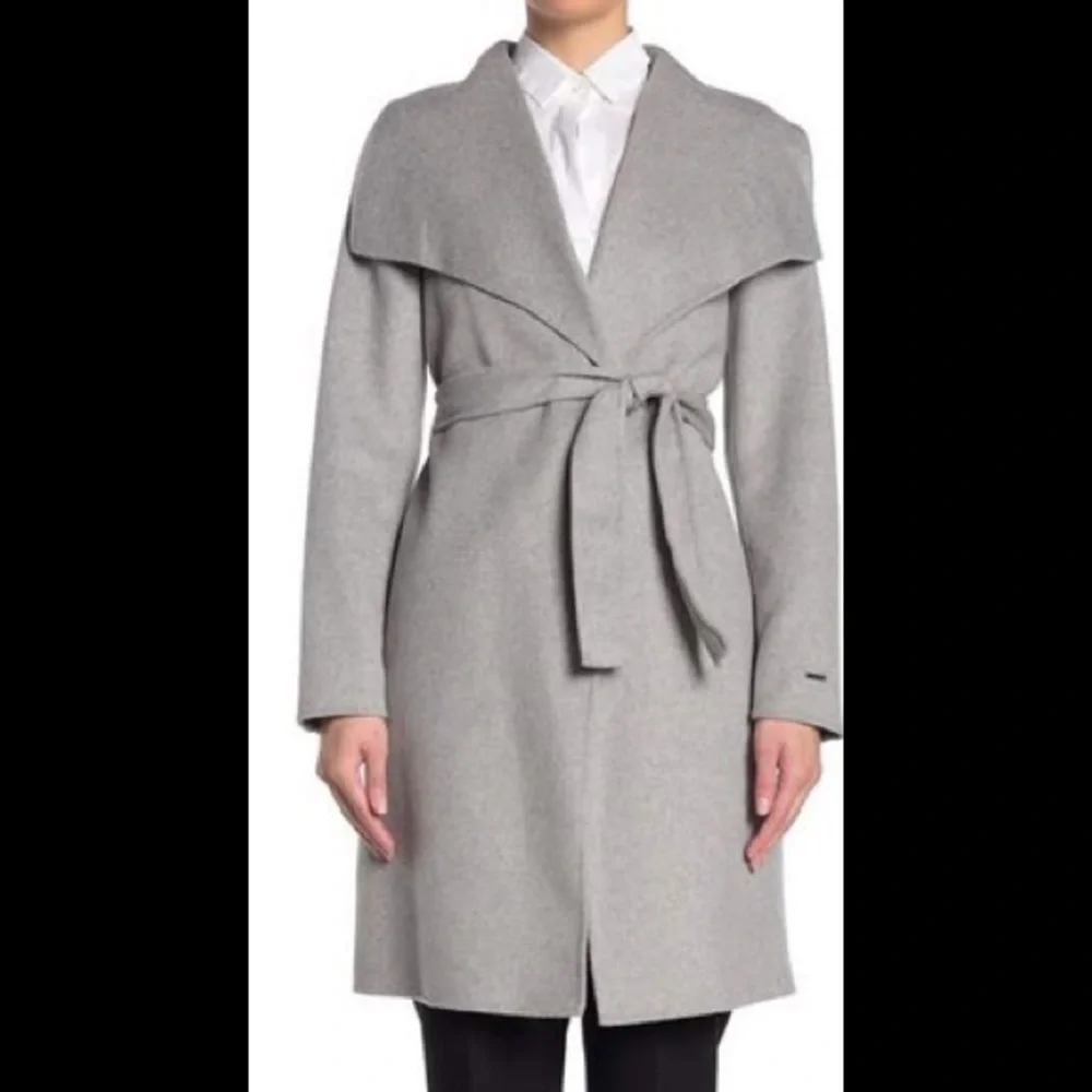 Gorgeous gray coat - Picture 2 of 7